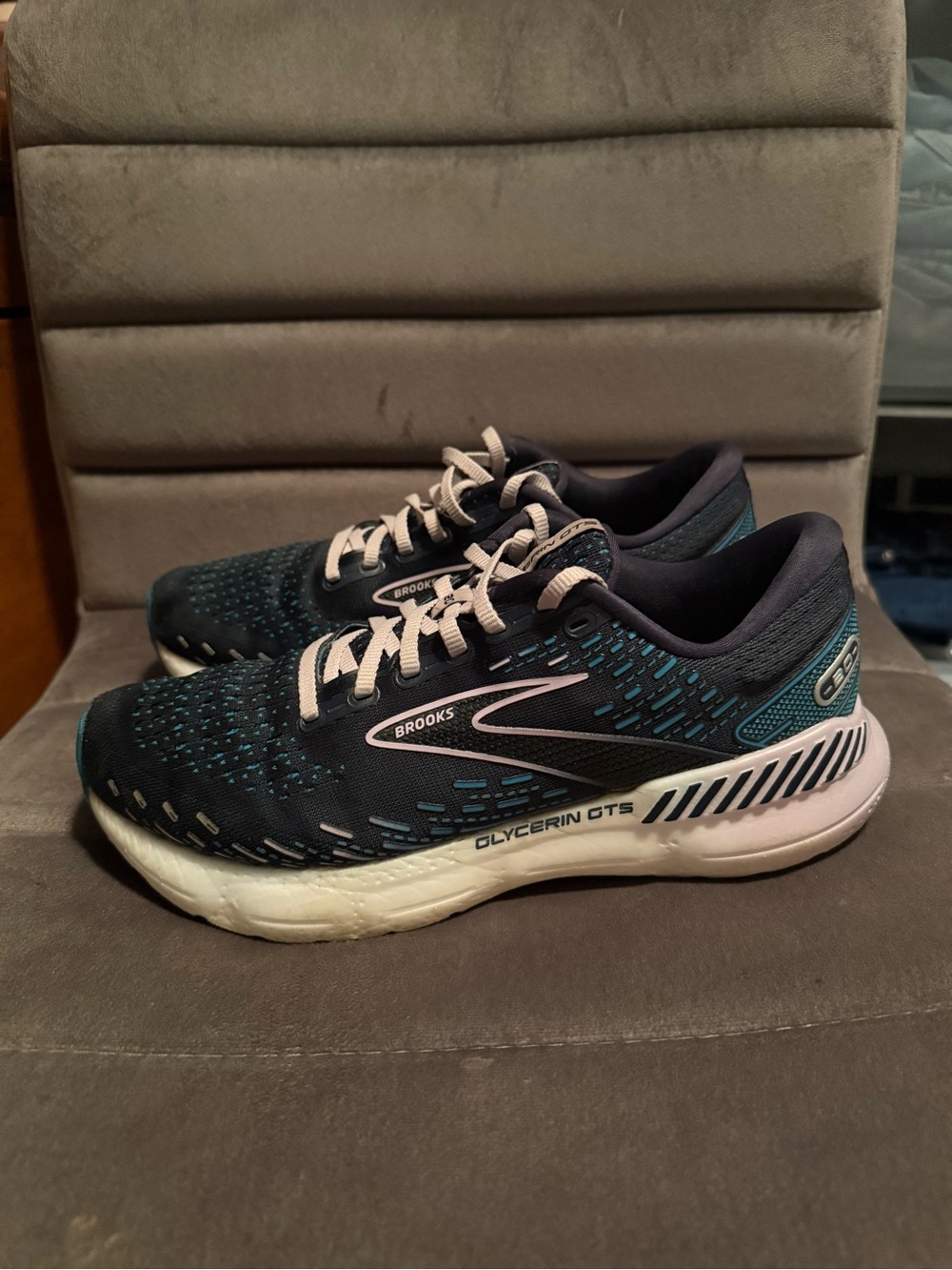 Brooks Running Shoes - Dark Blue with Teal Accents and White Sole Women’s Size 9